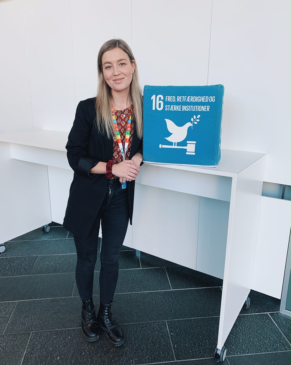 UNDP:n harjoittelija ja SDG tavoite 16 