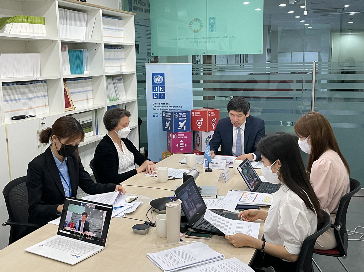 UNDP Seoul Policy Centre staff are organizing a webinar.