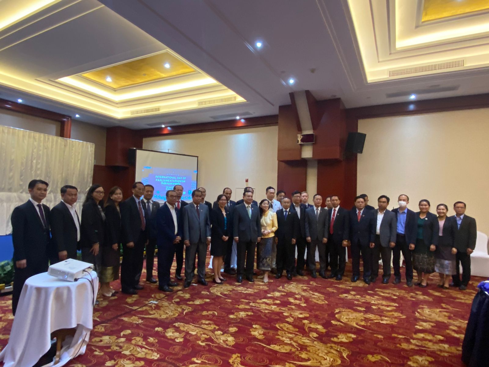 all participants posing for group photo at the IPU networking event