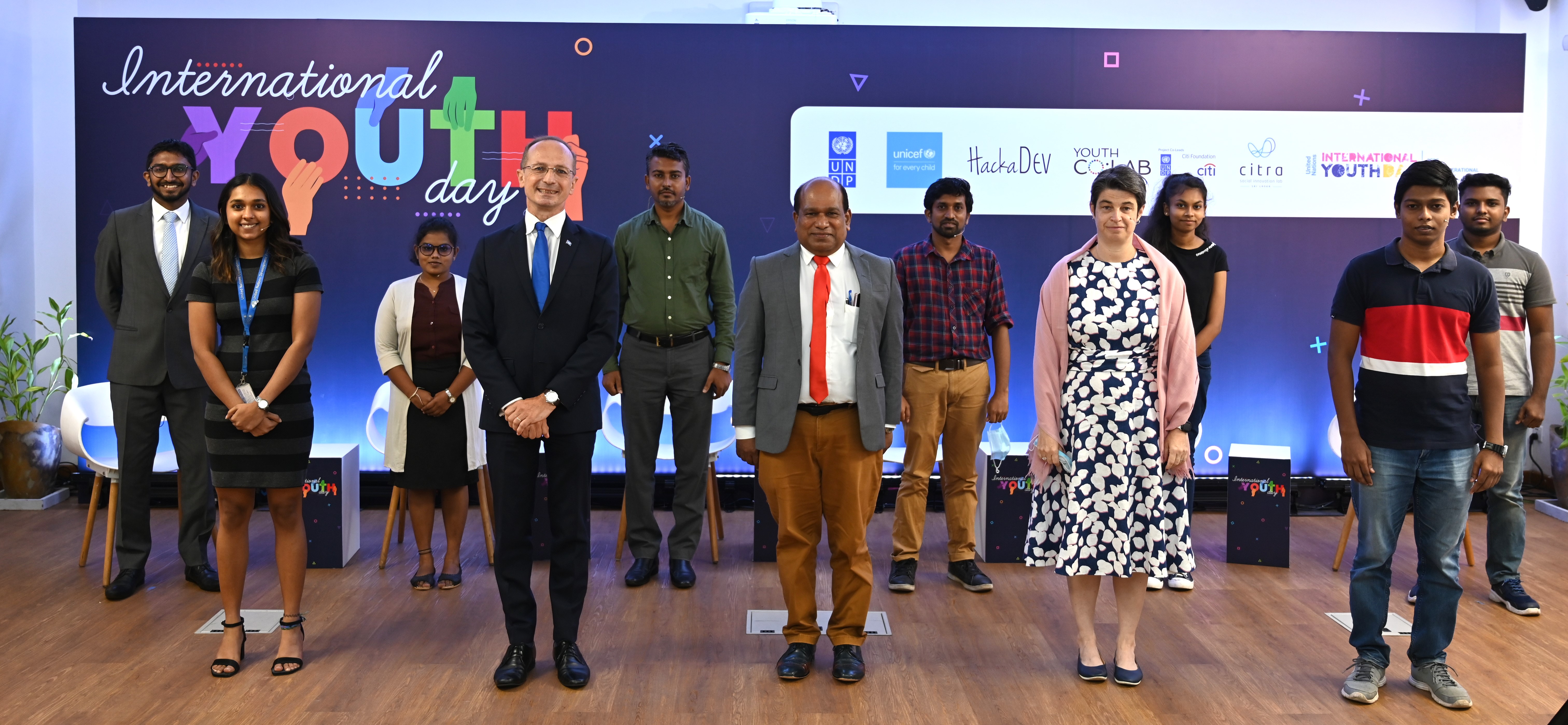 High level representatives and young youth climate champions celebrate IYD 2022