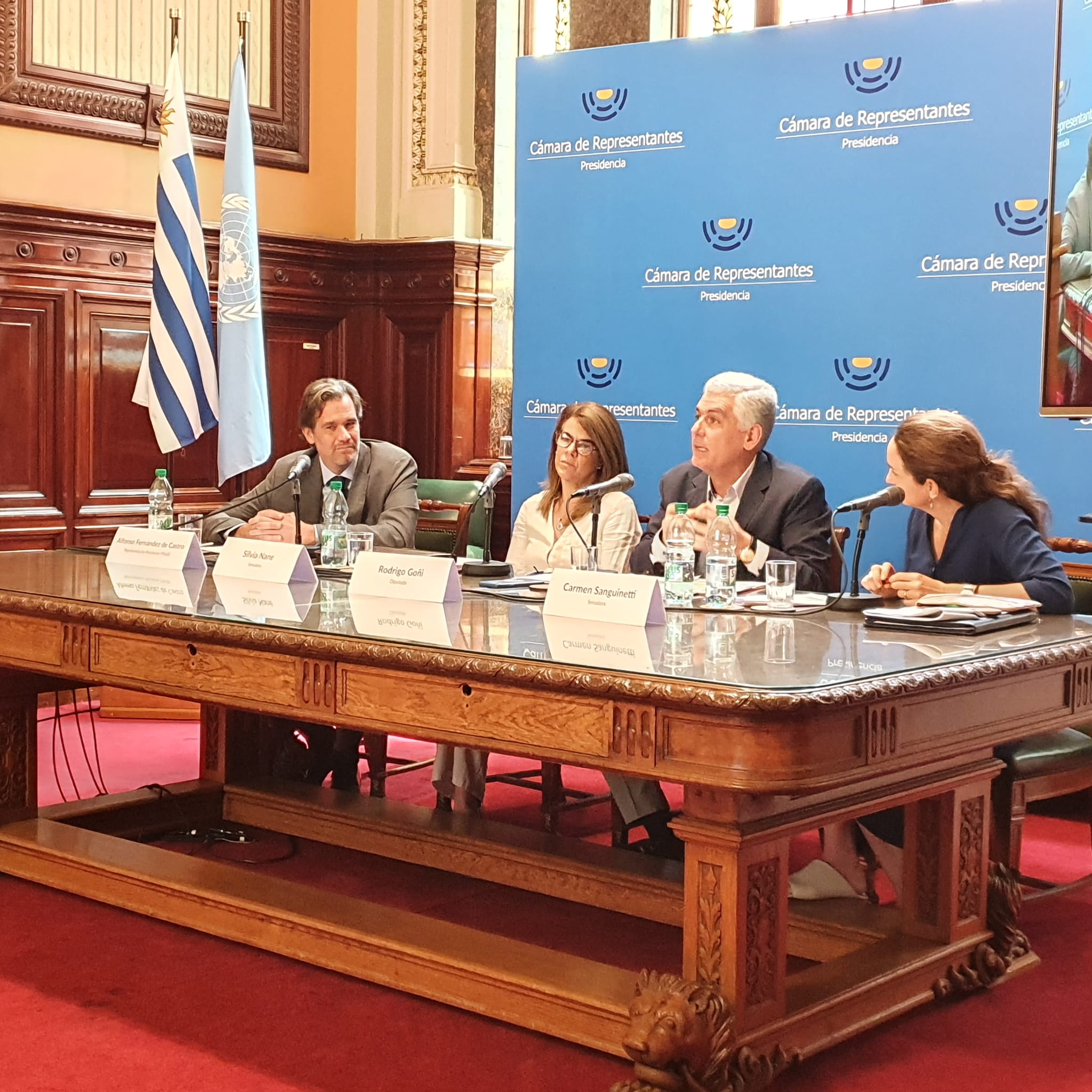 Panel de cierre de la presentación del Informe sobre Desarrollo Humano 2022/21 en Uruguay