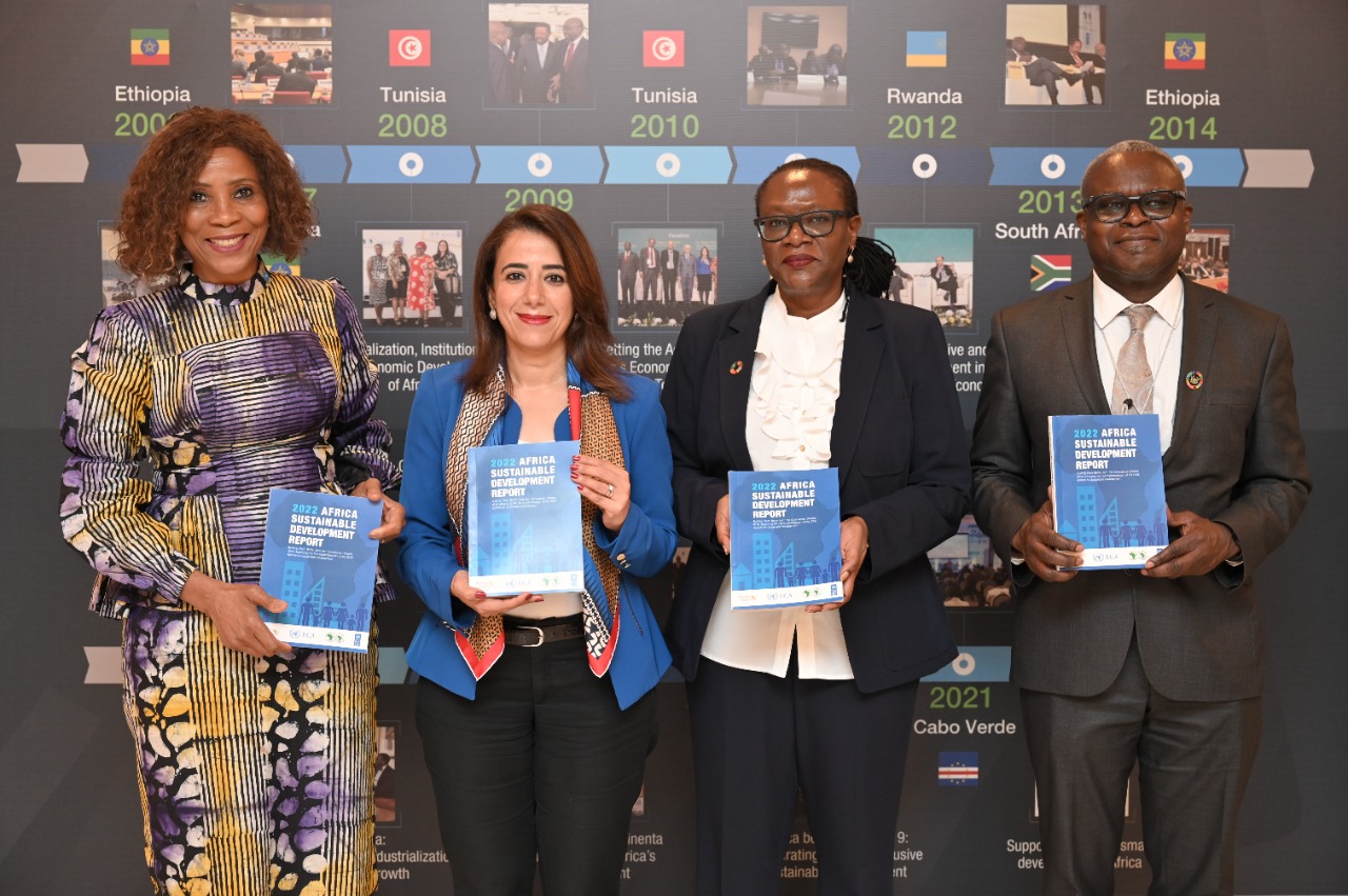 UNDP, ECA and AfDB representatives holding the new ASDR report