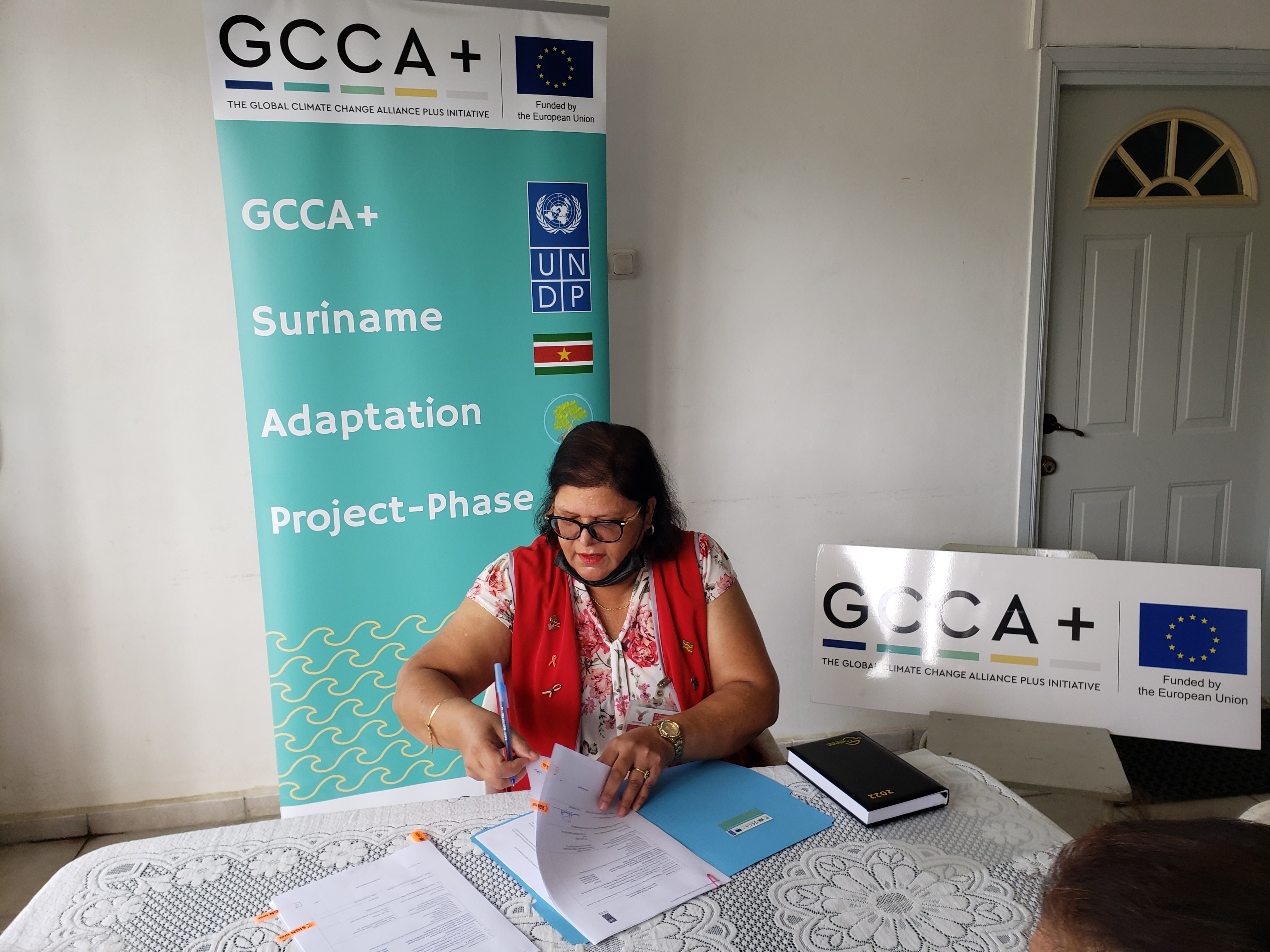 Increased resilience of coastal ecosystems and communities in the Nickerie and Coronie districts through gender responsive climate actions. 