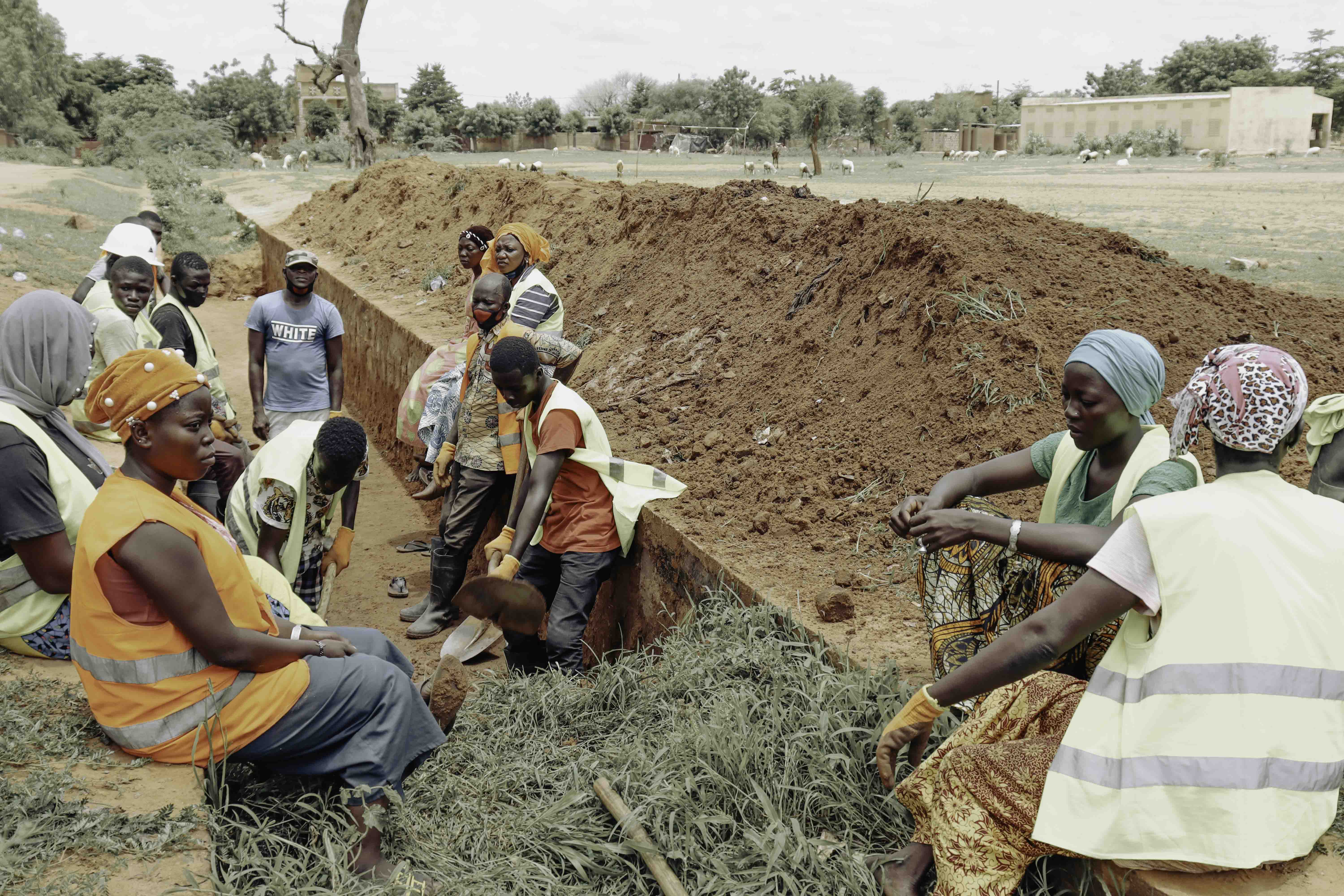 L'État reprend la main sur l'économie - Jeune Afrique