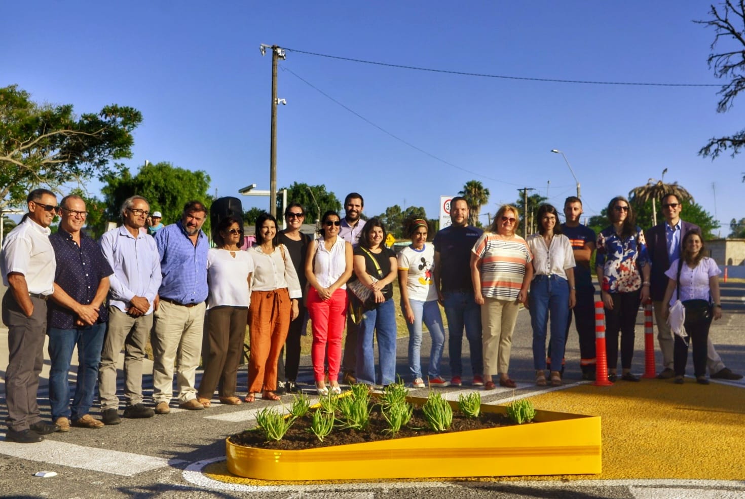 Foto grupal de representantes de instituciones involucradas con en Activate en la zona de intervencio´n. 