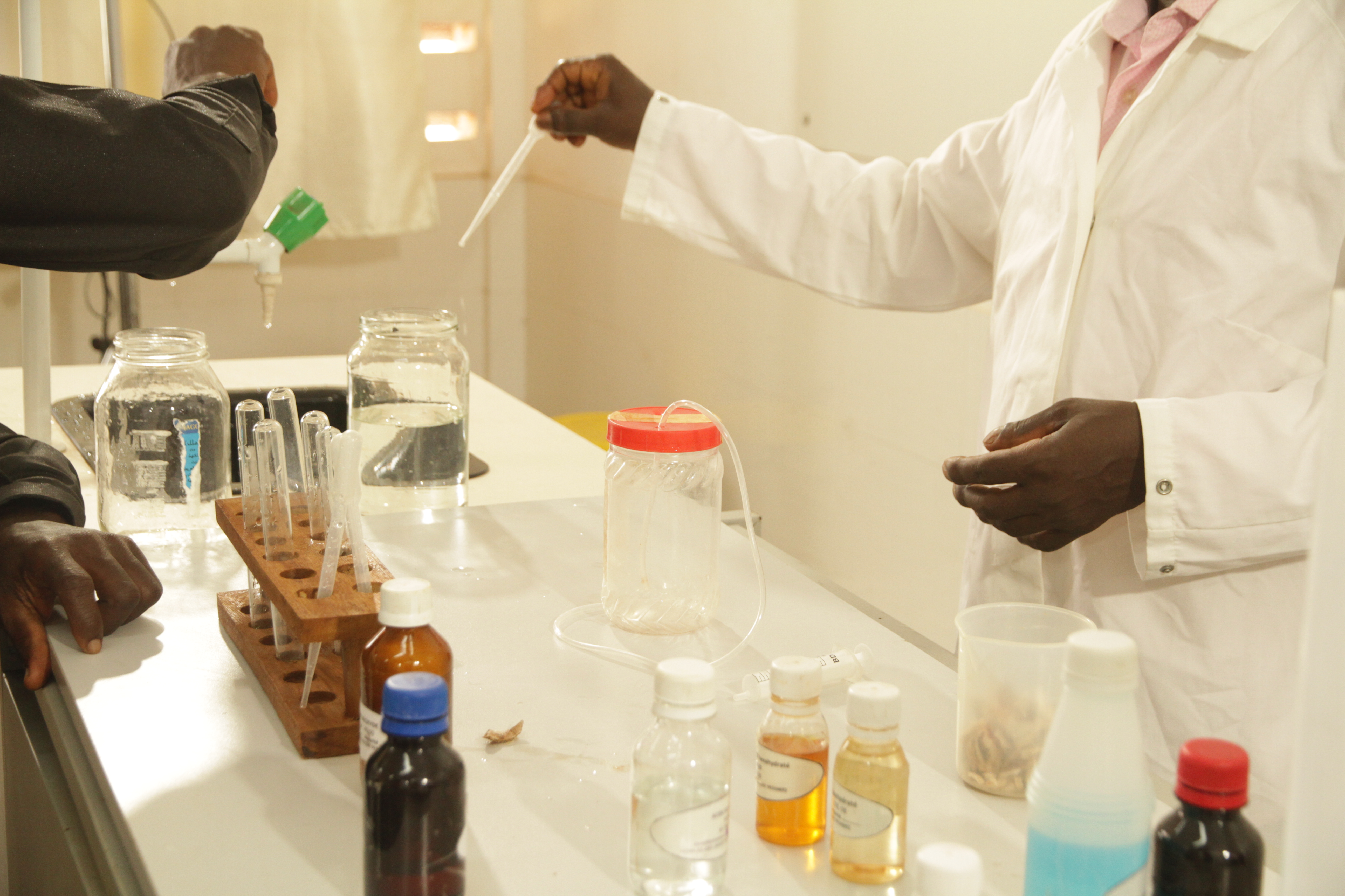 Au Ghana, des laboratoires de poche permettent à davantage d'élèves  d'étudier les sciences, Blog