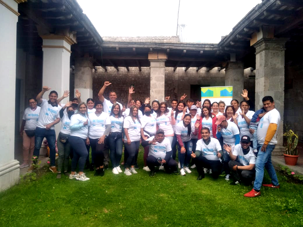 El grupo de emprendedores capacitados en la ciudad de Latacunga (enero 2023). 