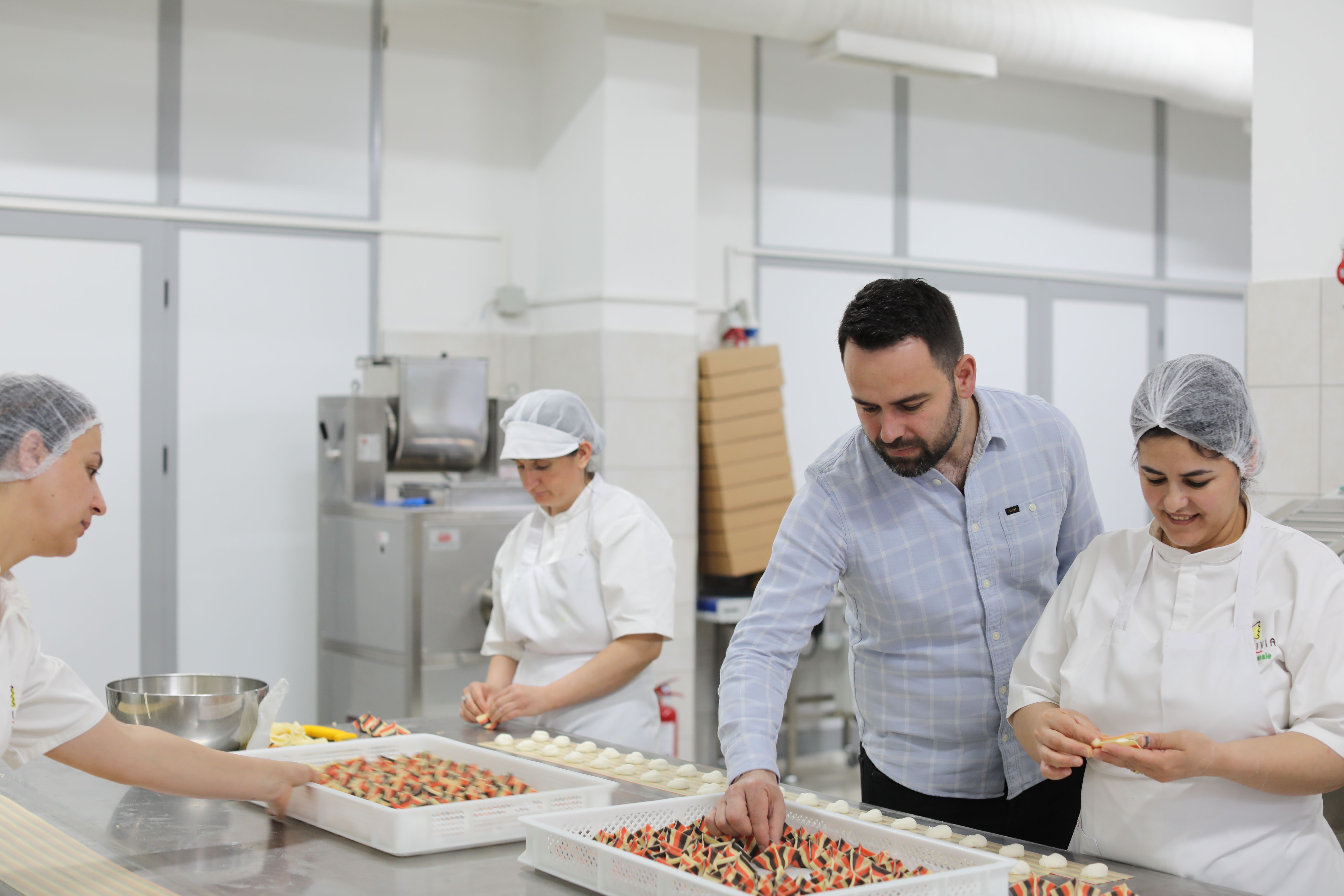 Under the guidance of the program, Pasta Livia has undergone a remarkable transformation, emerging as a stronger entity with enhanced management practices, heightened productivity, improved product quality, and more efficient customer care procedures. 