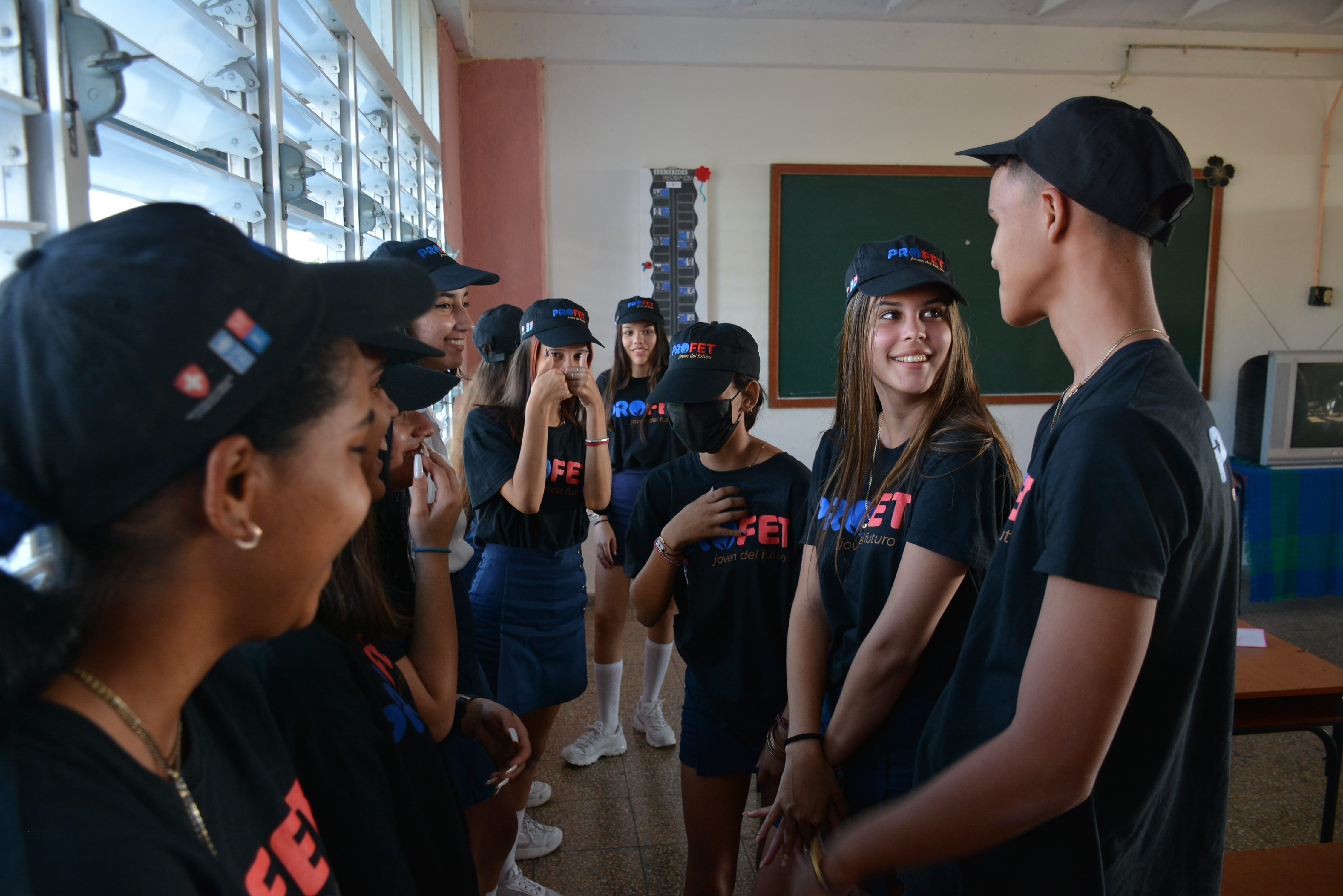 Jóvenes de una escuela politécnica vinculada al proyecto PROFET en Cienfuegos
