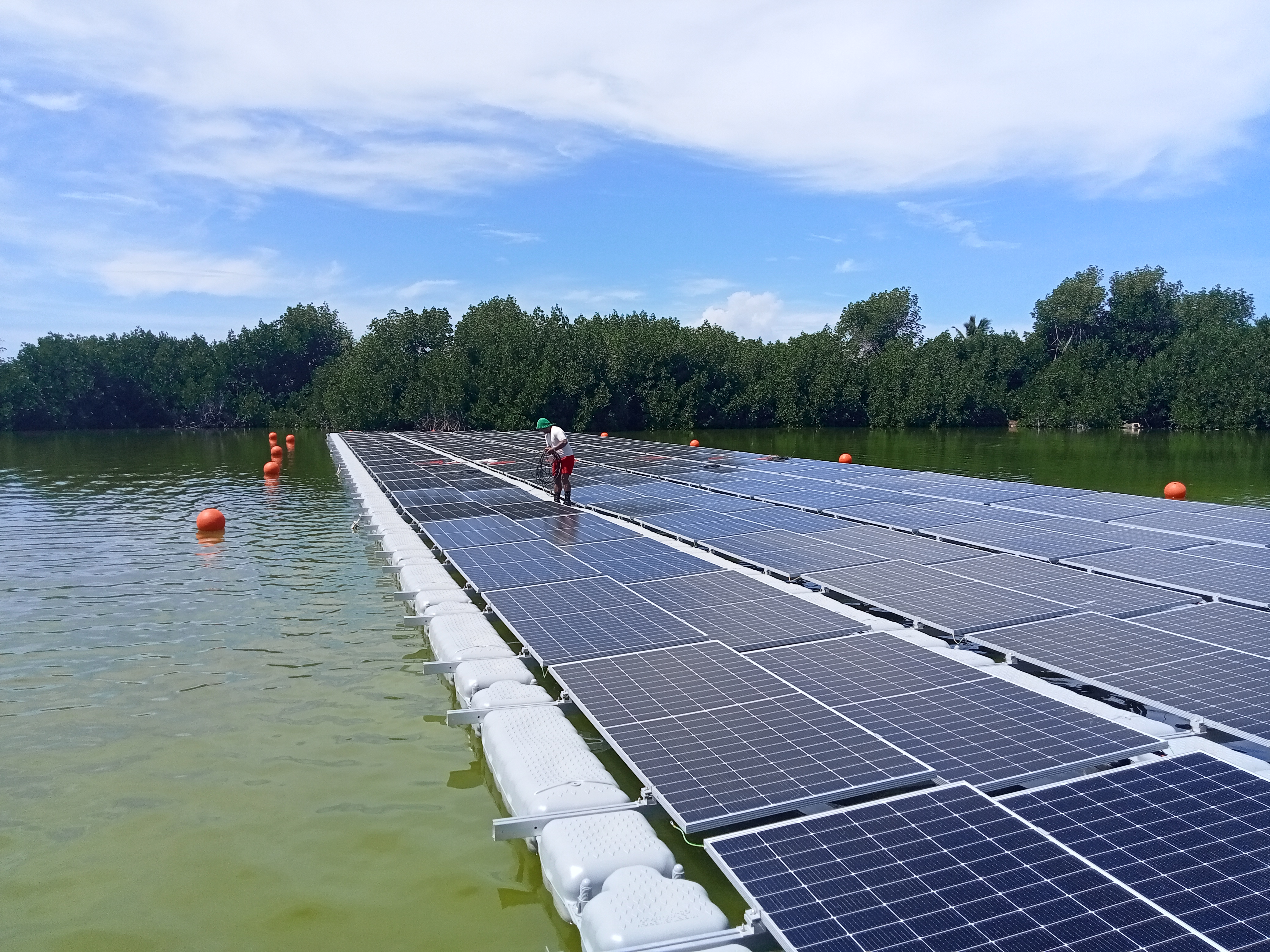 Floating solar panels in Tuvalu
