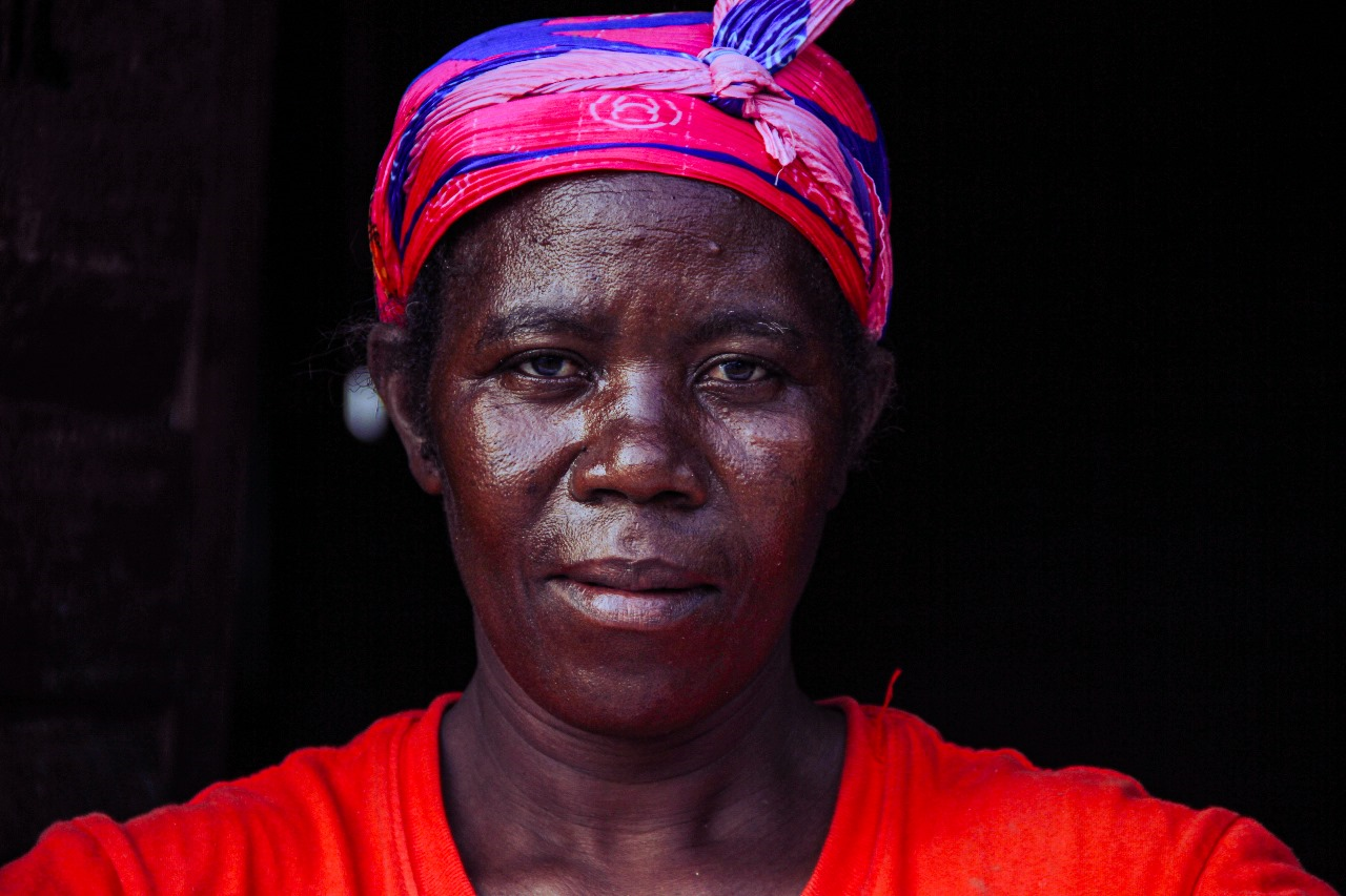 Isabel Gonga (46), beneficiária do programa nacional de controlo da malária na província do Cuanza Sul