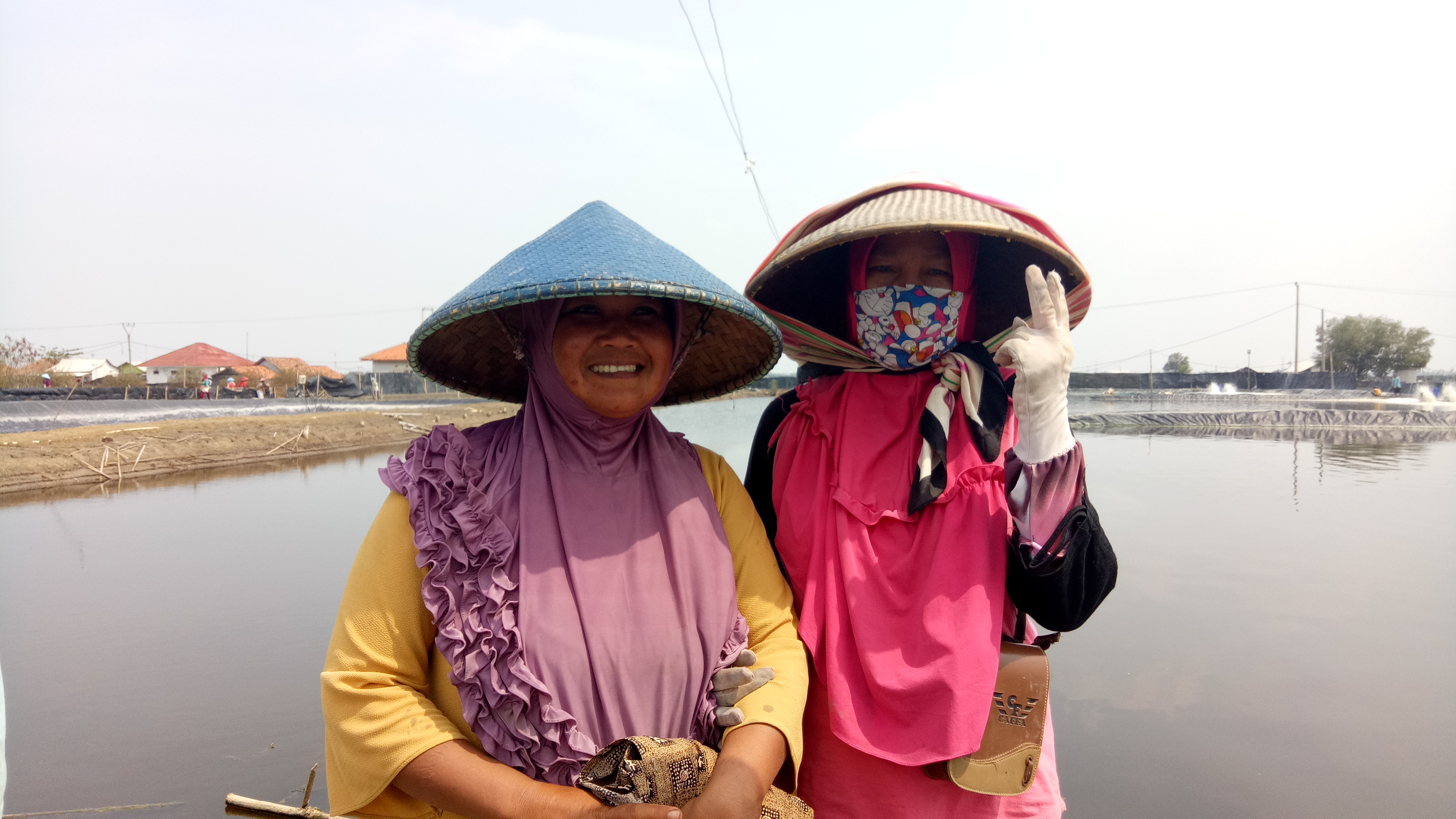 Women in Mina Ceria 