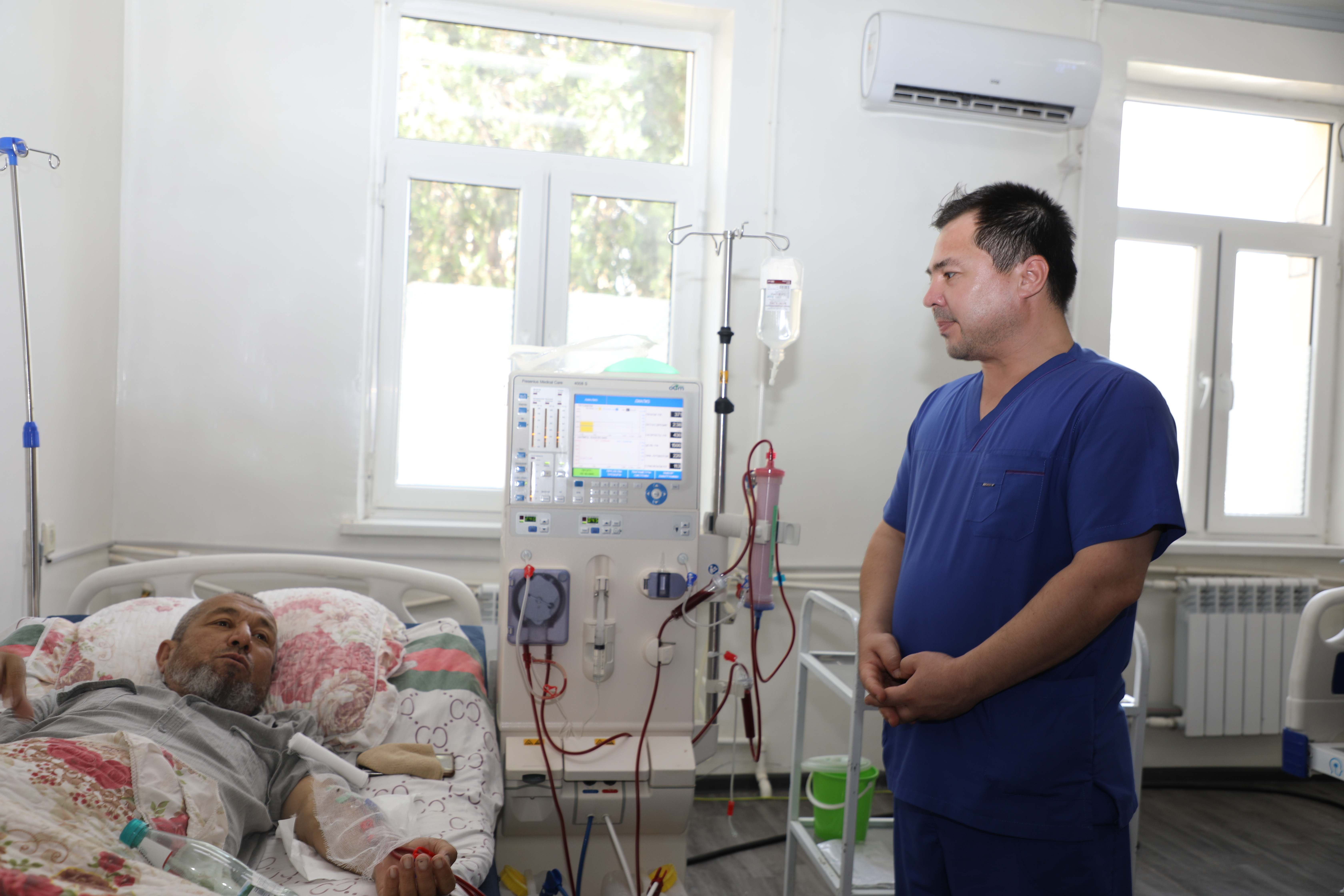 A doctor and the hemodialysis patient