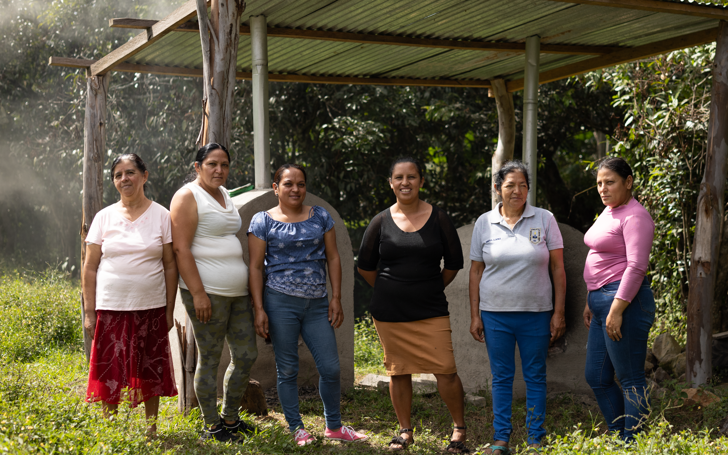 Grupo de mujeres en la comunidad del Aguacatal, Ojojona, Francisco Morazán