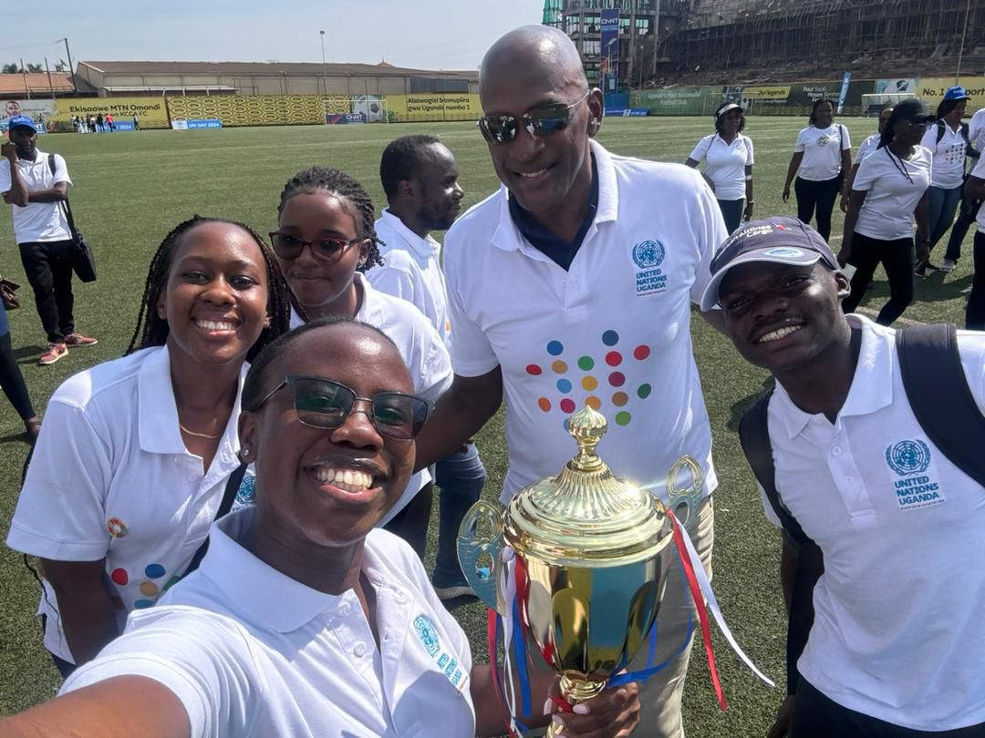 Mr.Ian King and UNDP Uganda youth during UN day celebrations
