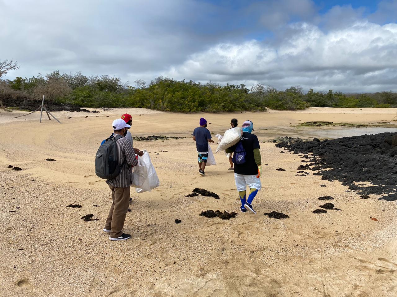 El PNUD y aliados inician proyecto para contribuir a la reactivación de la  economía y cuidado del ambiente de las Islas Galápagos | Programa De Las  Naciones Unidas Para El Desarrollo