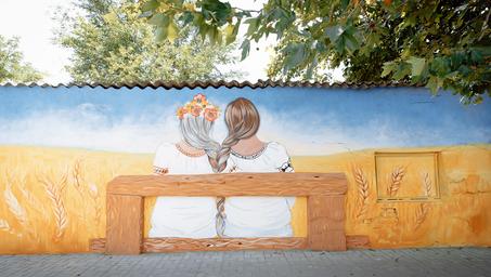 Pictura murală din Cahul „Surori pentru pace” face apel la solidaritate și coeziune socială 