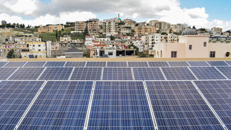 UND_Lebanon-2018_solar_city_43019459585.jpg