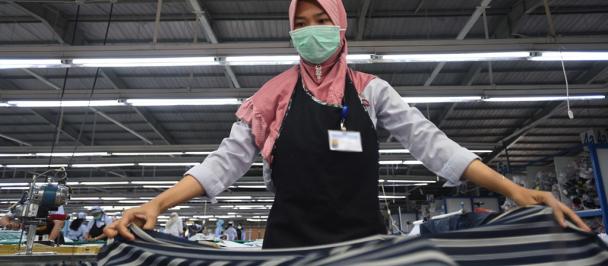 UNDP_Indonesia-covid-factory-worker.jpg
