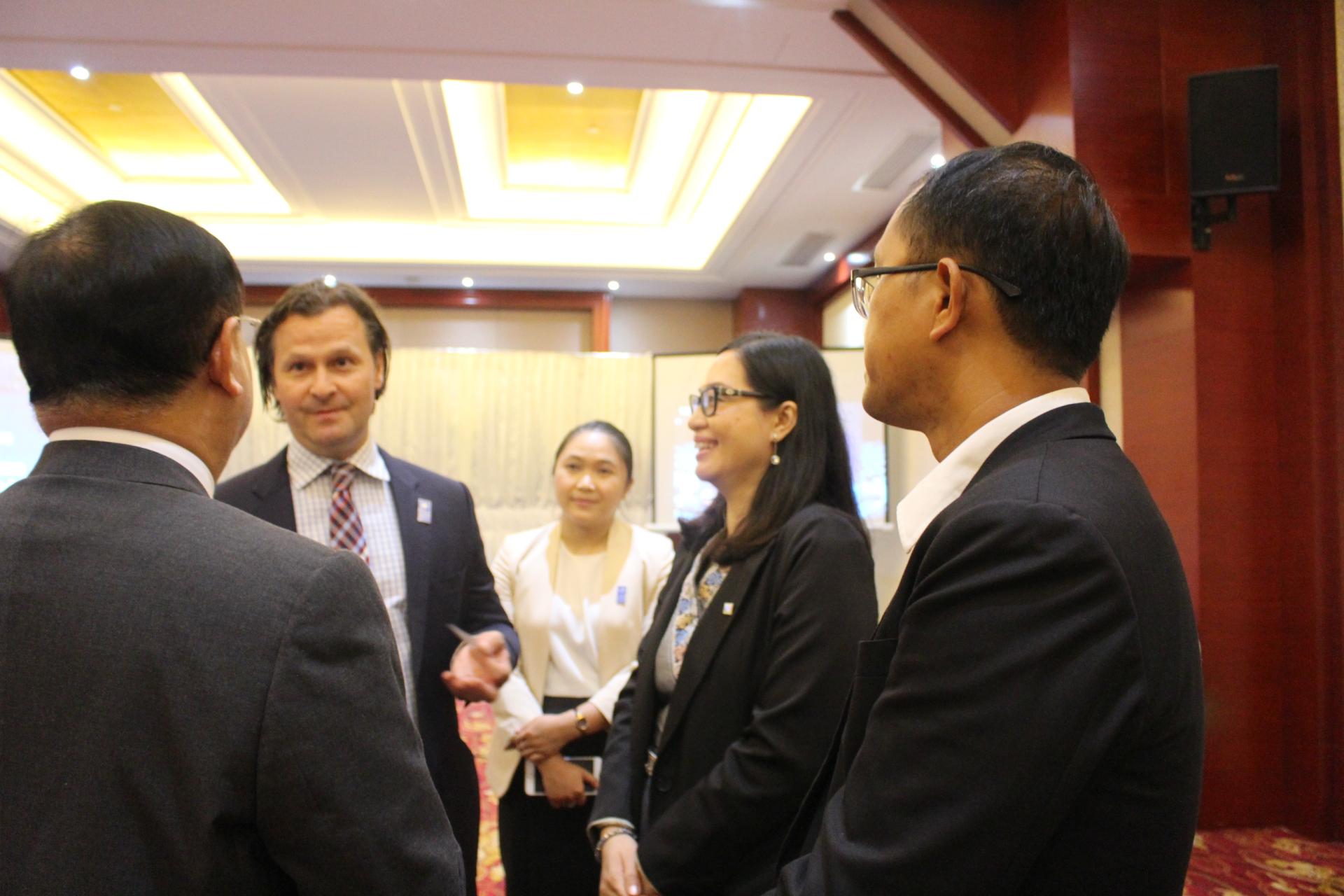 participants of the IPU networking event having a good conversation