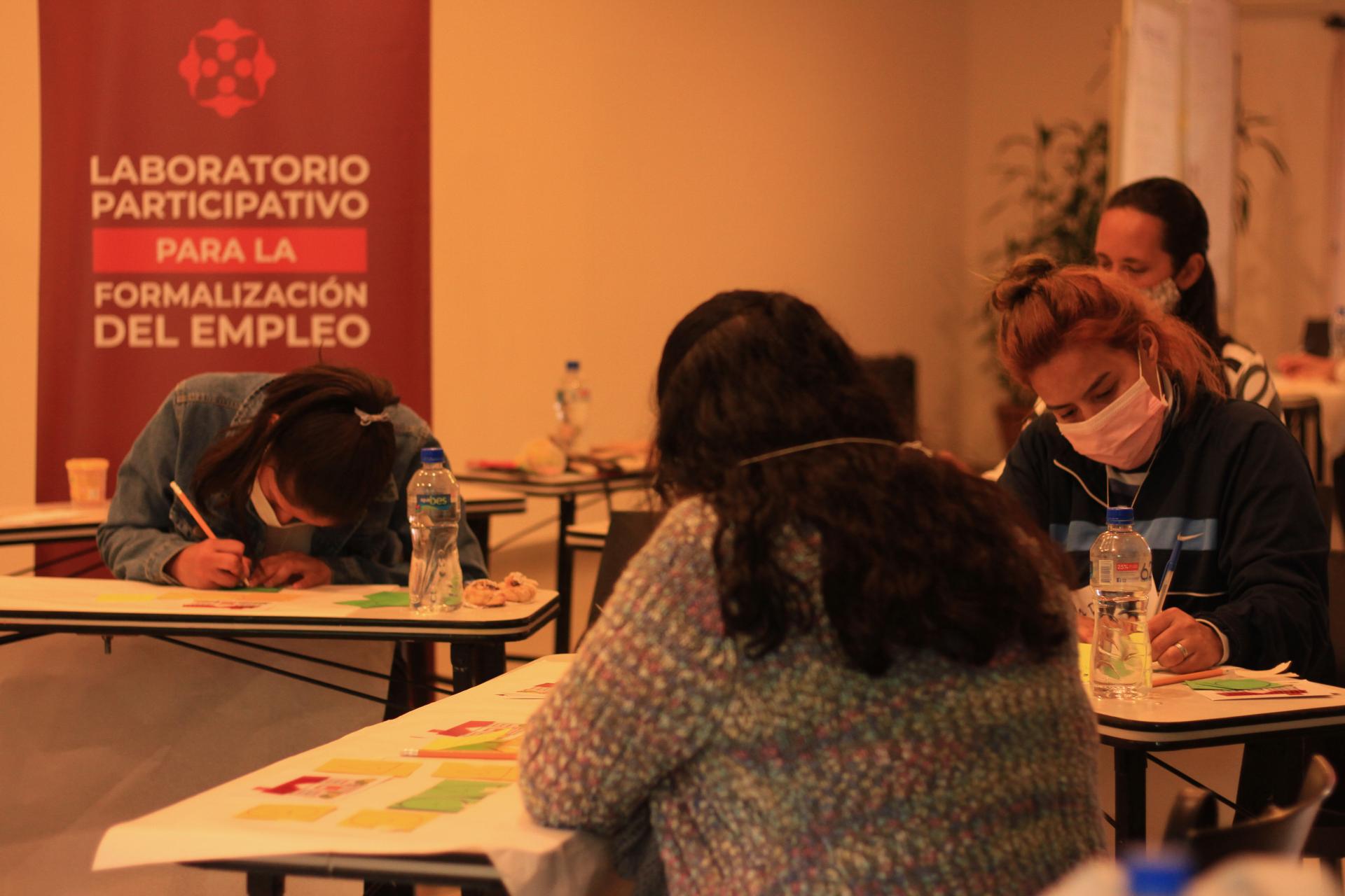 Taller con trabajadoras domésticas. Reflexión sobre elementos que configuran su identidad en el mercado laboral. Agosto 2021