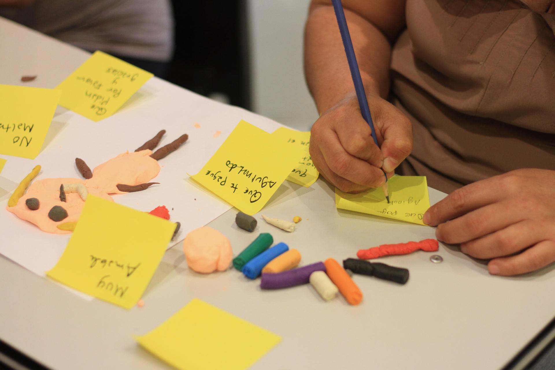 Taller con trabajadoras domésticas. Reflexión sobre elementos que configuran su identidad en el mercado laboral. Agosto 2021