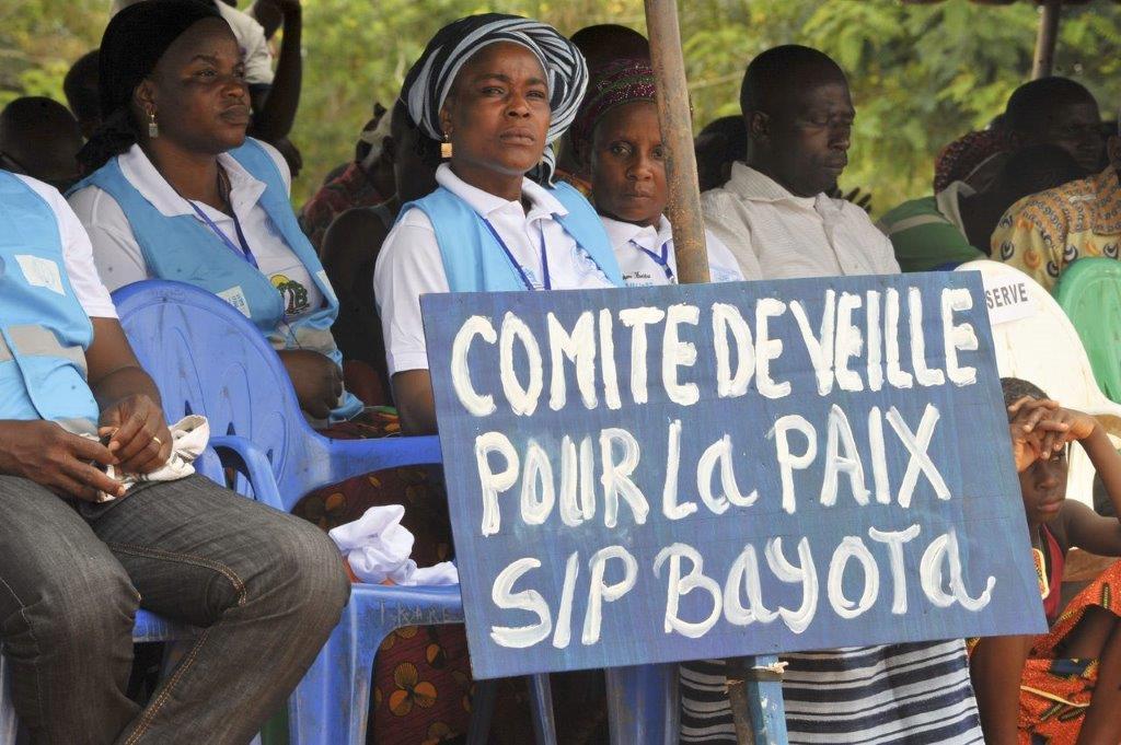 Rassemblement d'un comité de paix - Sous-préfecture de BAYOTA