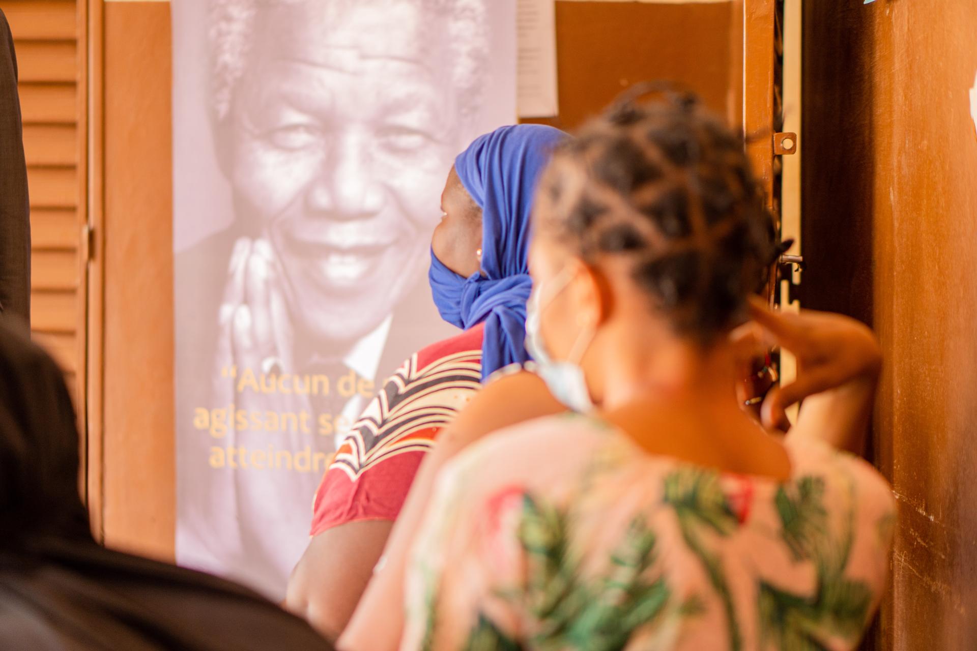 Campaign for the detection and management of cervical cancer in the Bollé women penitentiary in Bamako. This campaign was funded by the GFP Mandela Project on the occasion of Mandela