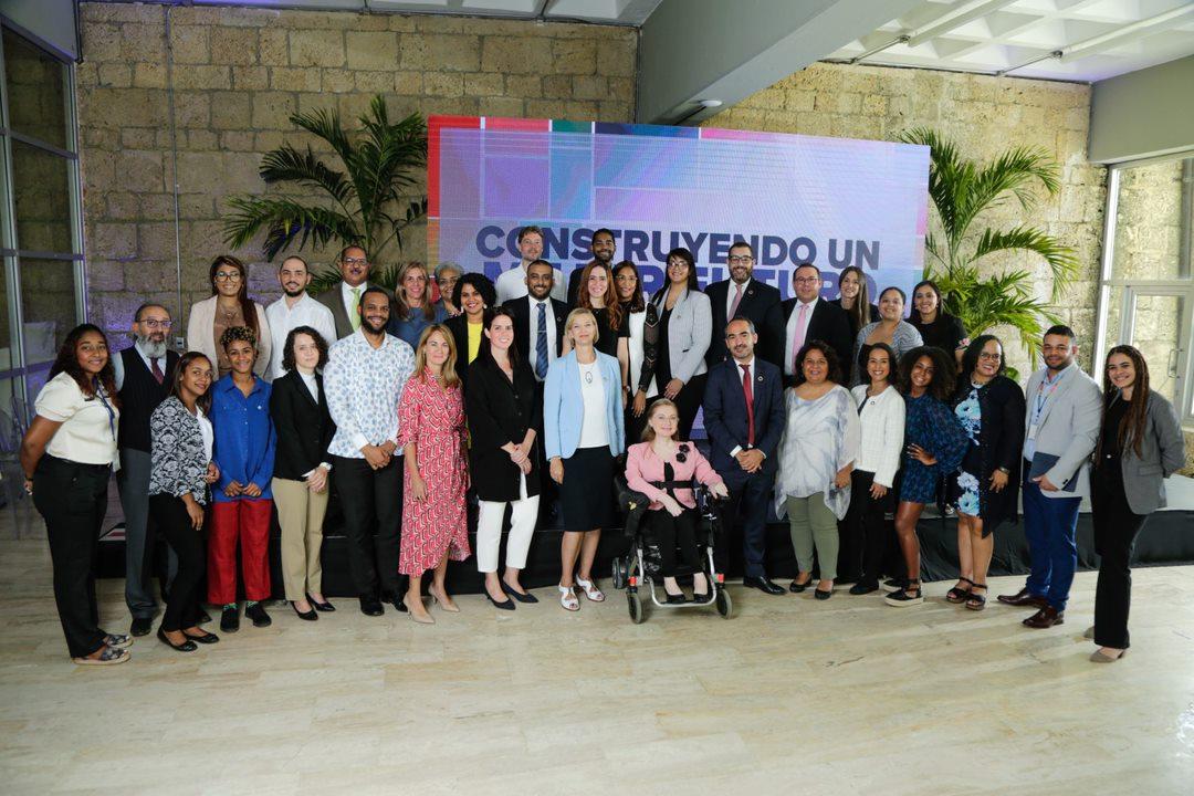 Parte del equipo PNUD en presentación de memoria 2022