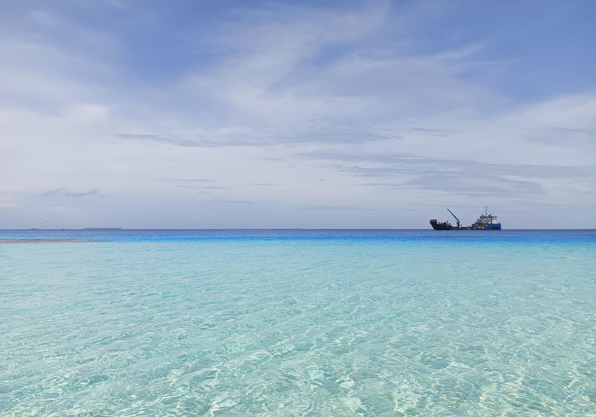 Journeying across the RMI seas to deliver Rainwater Harvesting System materials.