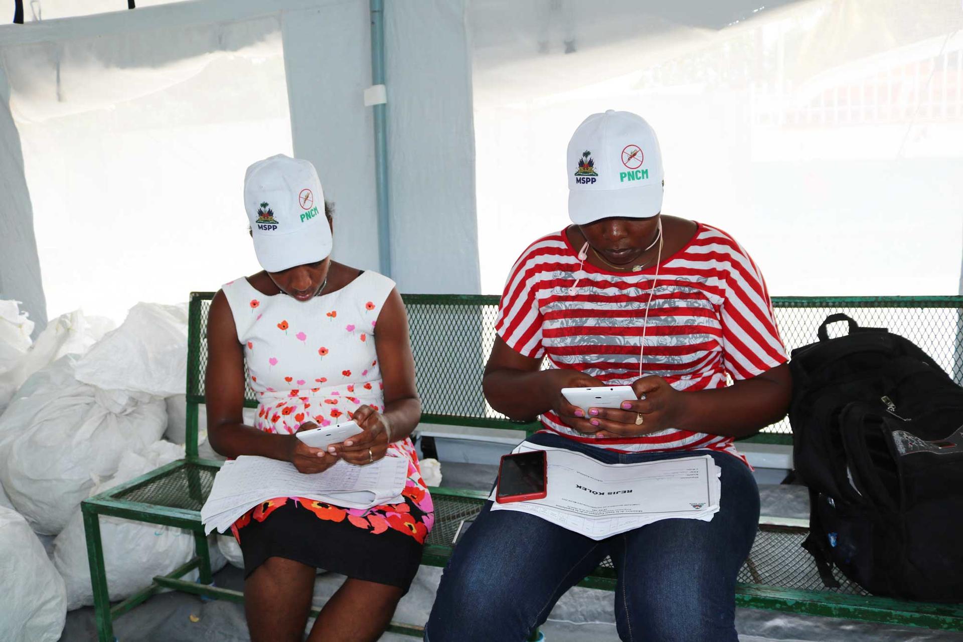 Women with tablets