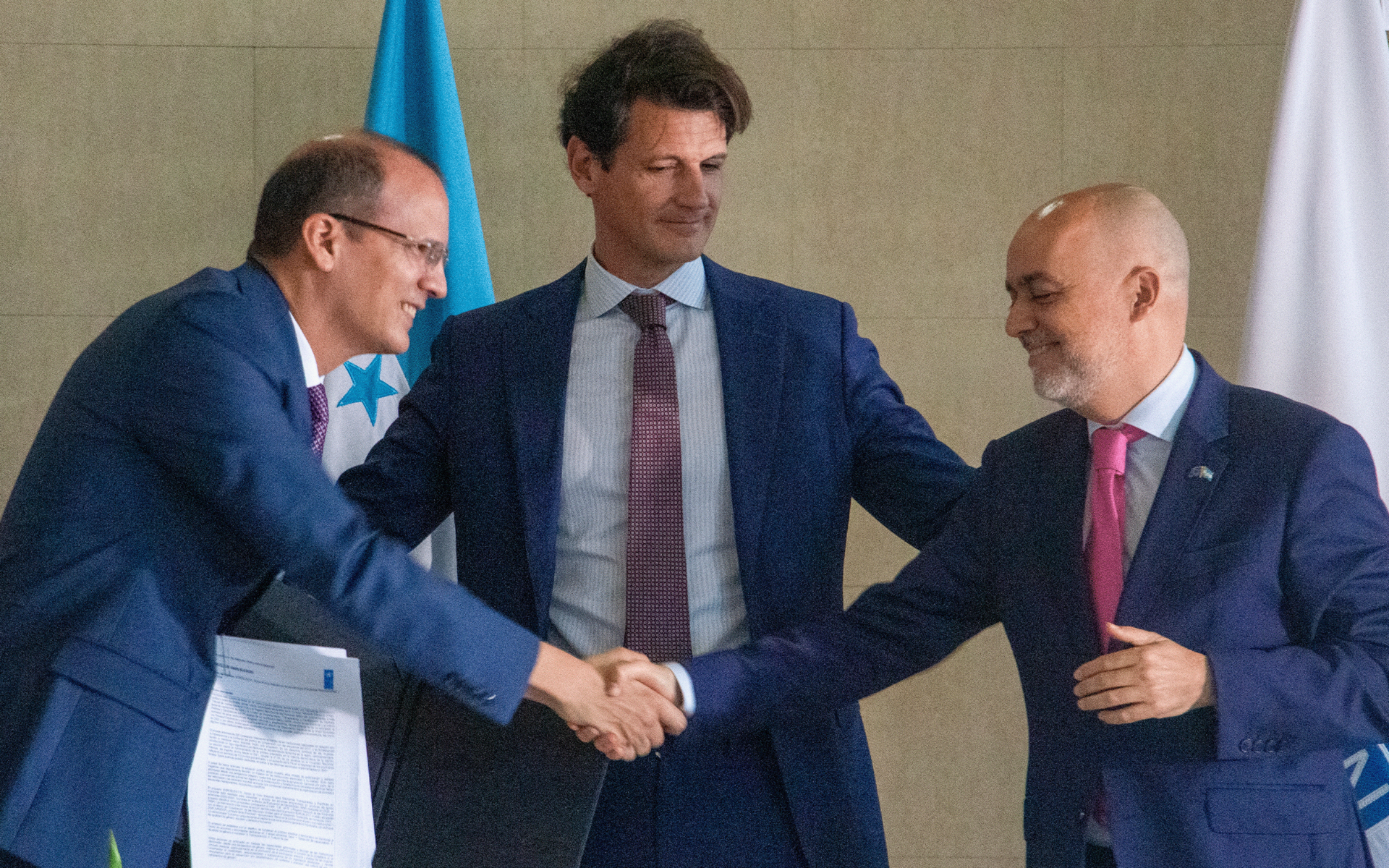 Richard Barathe, Representante Residente del PNUD en Honduras junto a Pelayo Castro, Director para las Américas del Servicio Europeo de Política Exterior de la Unión Europea y Jaume Segura, Embajador de la Unión Europea en Hondruas