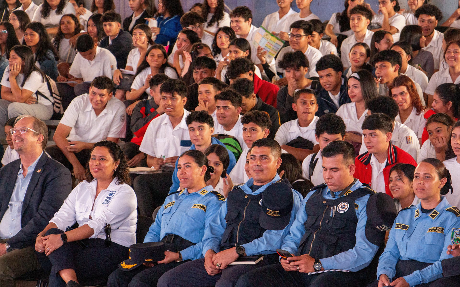 Evento de lanzamiento de campaña "Sin Armas, Más Paz"