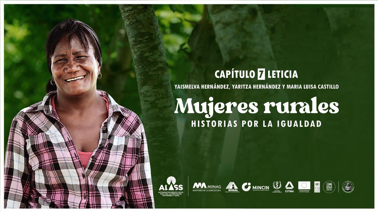 Una persona sonriendo para la cámara
