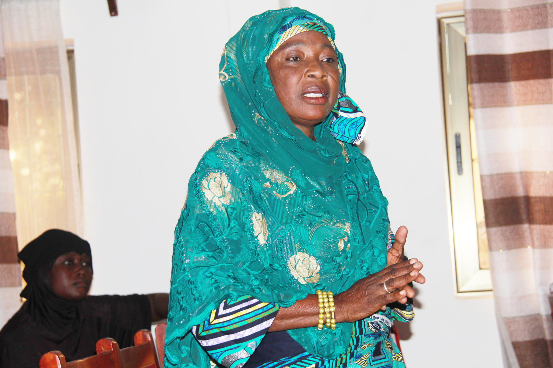 Une jeune dame leader au niveau communautaire