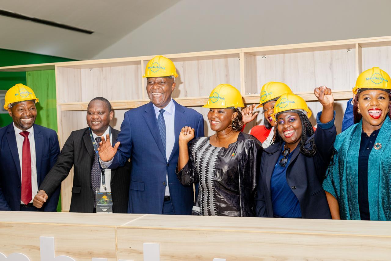 the high-level delegation tours the timbuktoo Hub