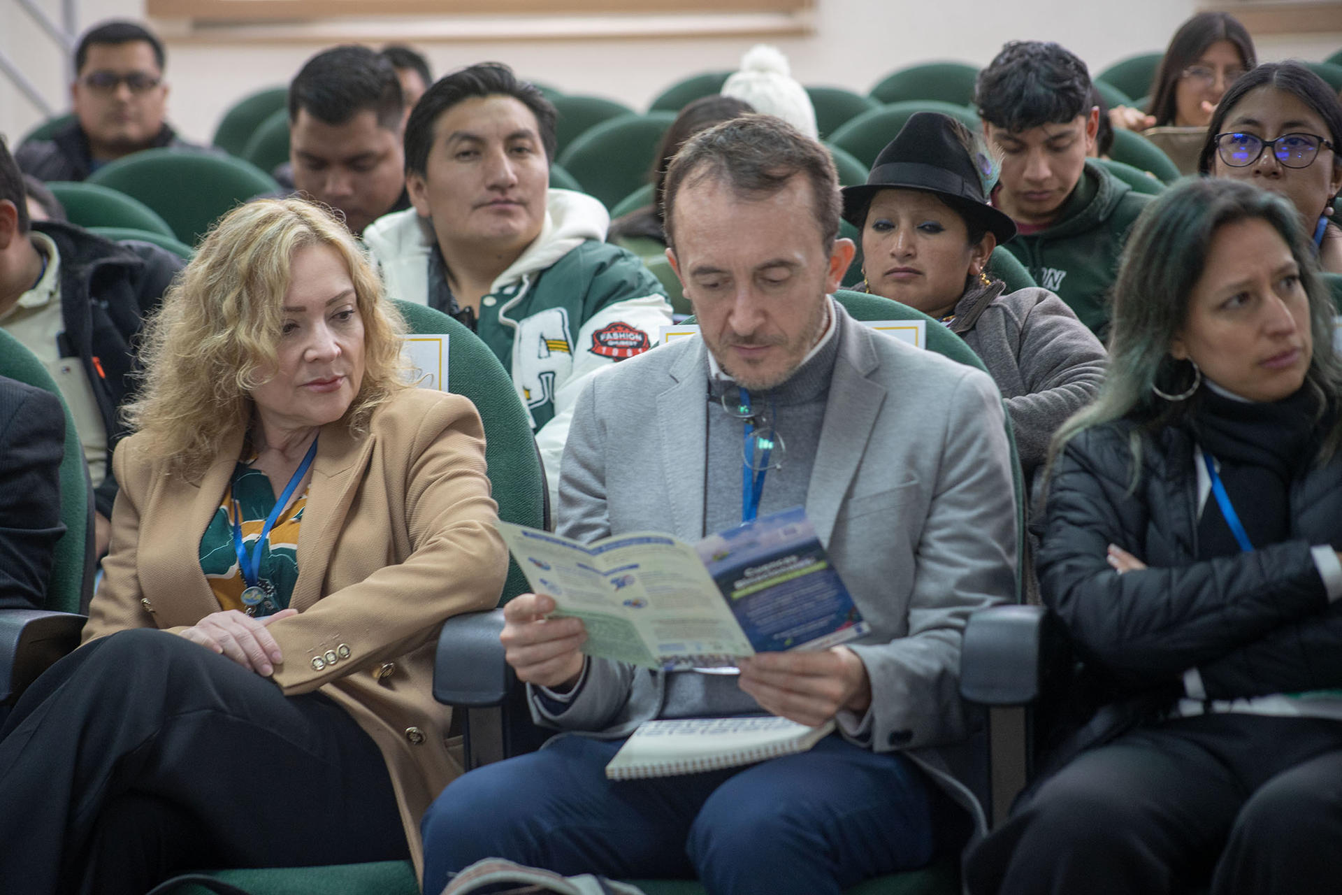 Asistentes al Simposio Binacional de Recursos Hídricos Transfronterizos 