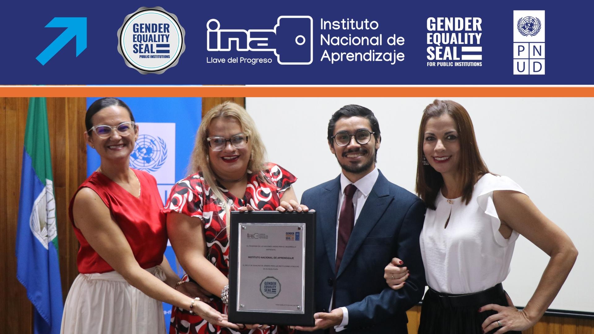 Sobre la fotografía: Aparecen Jose Mario Agüero Quesada, Presidente de la Comisión de Igualdad de Género del INA, Orietta Zamora Rodríguez, Laura Hidalgo Alfafo, ambas integrantes de la Asesoría de Igualdad y Equidad de Género del INA, y Rafaella Sánchez-Mora, líder del Programa del Sello de Igualdad de Género para Instituciones Públicas del PNUD en Costa Rica.