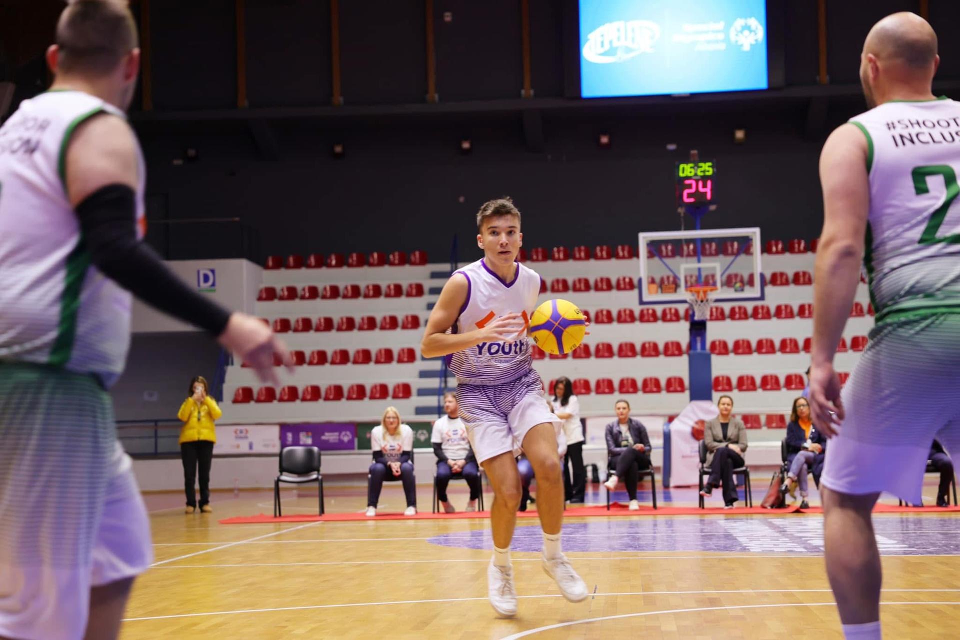 A 2 basketball tournament was organized in 2023 to mark the International Day of Persons with Disabilities, as part of the regional joint programme Youth for Inclusion, Equality and Trust, implemented by UNDP, UNFPA, UN Women, and UNESCO.