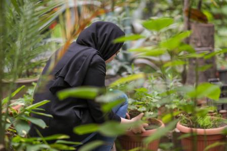 Afghan women study agrosciencesn
