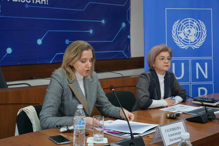 Alexandra Solovieva delivers opening remark at the validation workshop. Next to her Minister of Digital Development sits. 