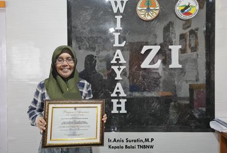Anis Suratin, Head of the Bogani Nani Wartabone (BNW) National Park Management Office.