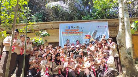 Conservation camps organized by BNW National Park Management Office in collaboration with the Saka Wanabakti Scout movement and CIWT Project. 