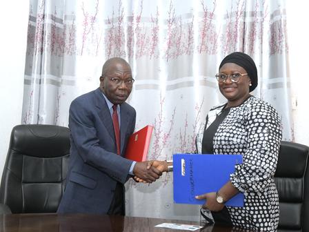 Remise matériel informatique ministère de la Justice 