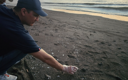 Richard Barathe, Representante Residente del PNUD en Honduras en actividades de conservación de la tortuga golfina