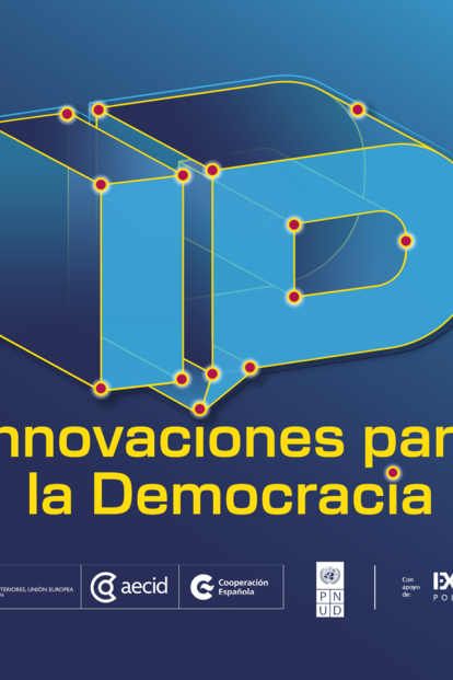 Blue banner with a 3D cube logo, decorative circles, and the text Innovaciones para la Democracia.