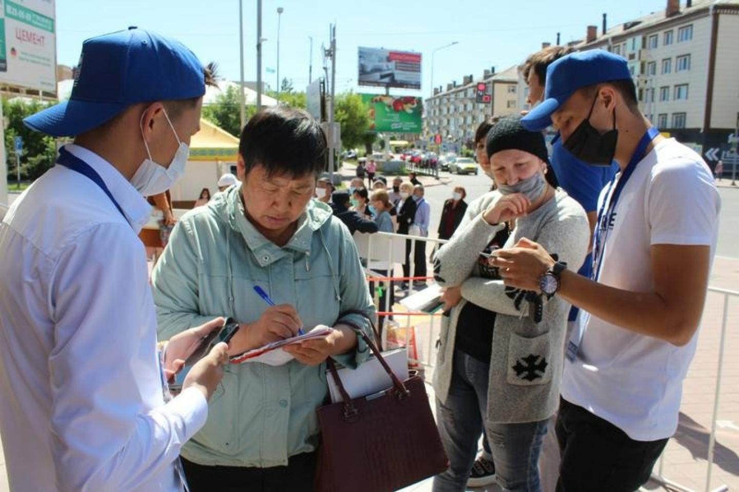 Connect public. Волонтерство в Казахстане. Волонтеры Костанай. Волонтеры Казахстана презентация. Волонтеры в РК 2021.