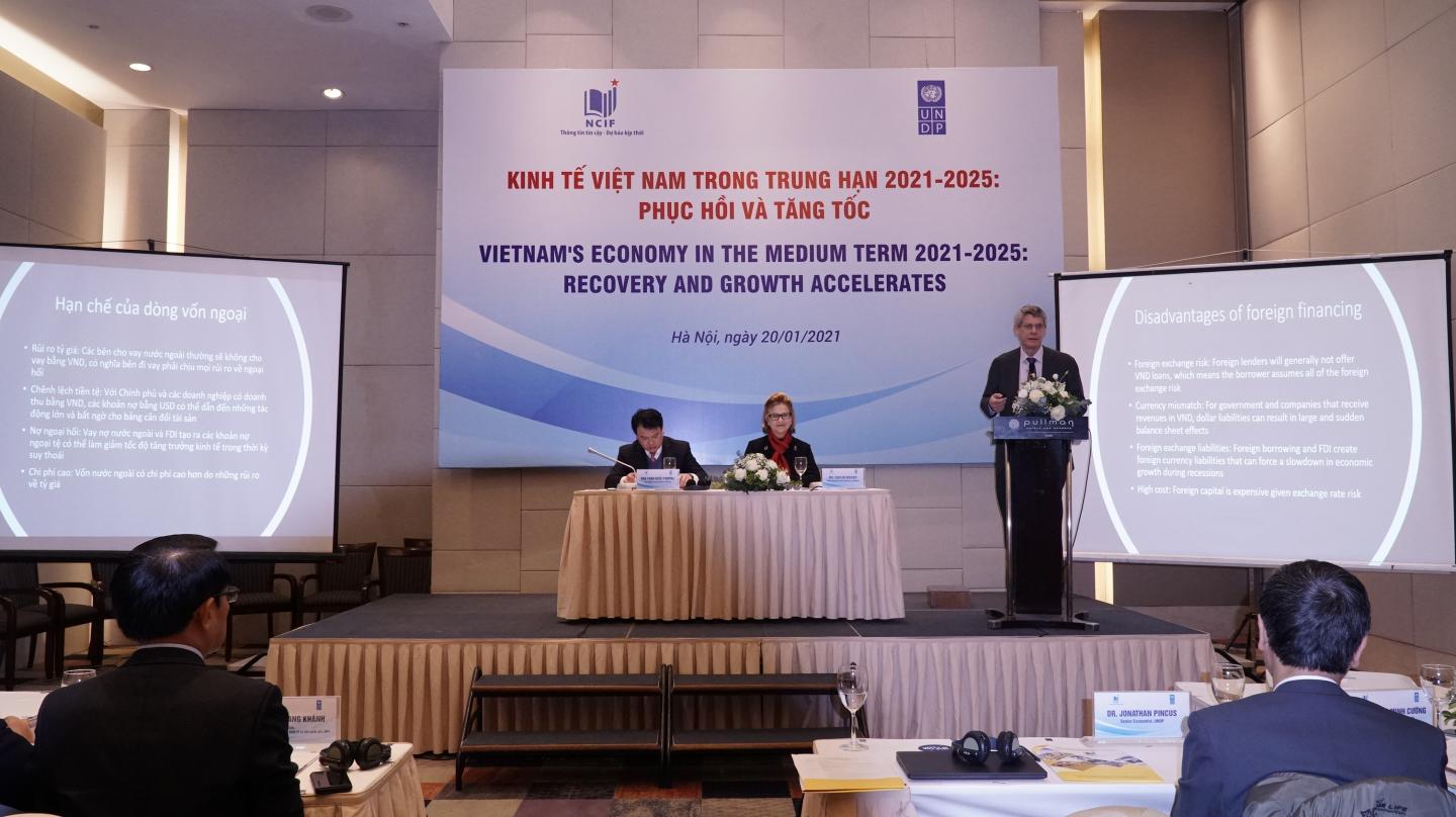 Viet Nam's economy in the medium term 2021-2025: Recovery and growth ...